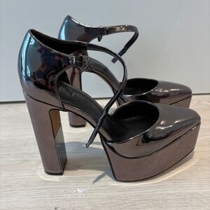 DKNY Allena pumps (NWOT)
